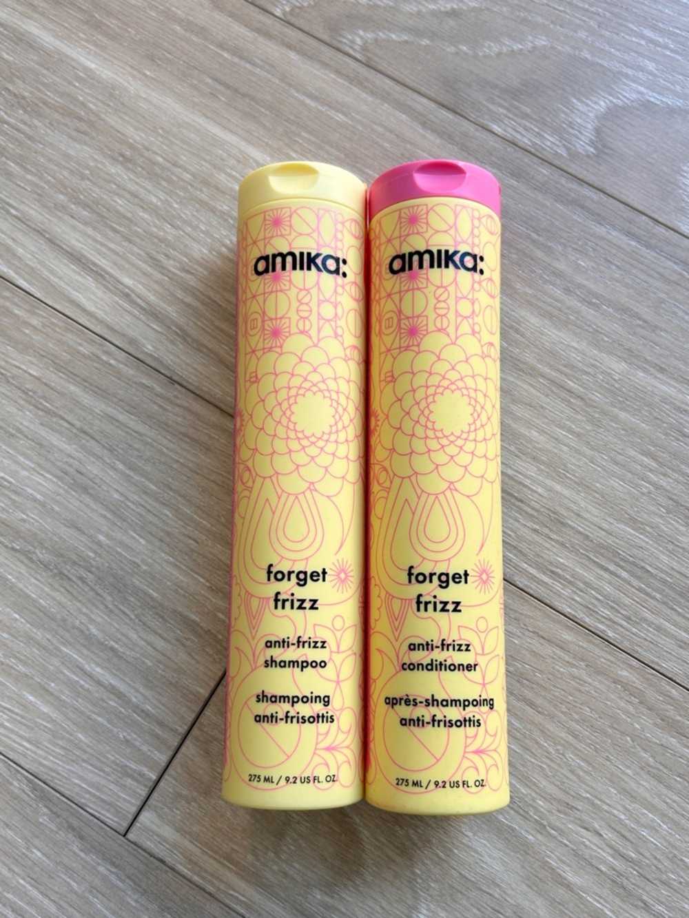 amika Forget Frizz Shampoo & Conditioner set